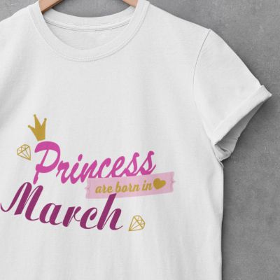 Дамска тениска princess are born in march