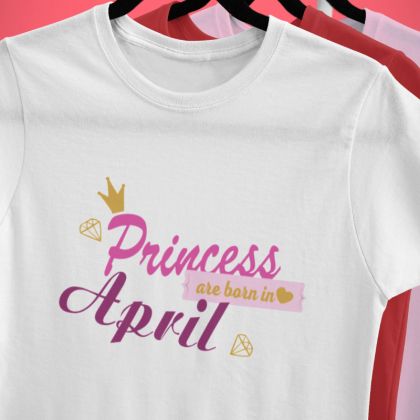 Дамска тениска princess are born in april