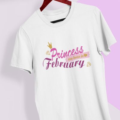 Дамска тениска princess are born in february